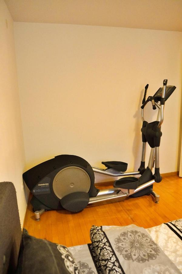 City Center Grand Apartment - Three-Bedroom, Free Parking ซาราเยโว ภายนอก รูปภาพ